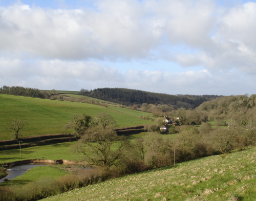 Little Dart valley from approach to West Worlington